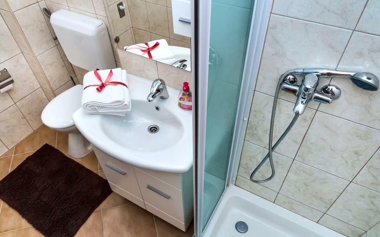Apartmani Ami Podstrana Exteriör bild